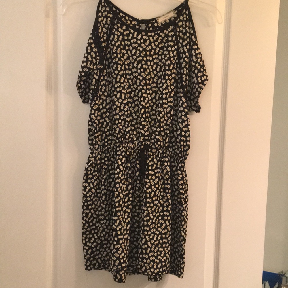 Girl’s romper